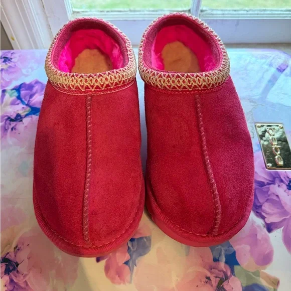 Pink Ugg Tasman - Picture 2 of 8